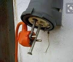 Augenzwinkerer 04 c Schnitzenbaumer